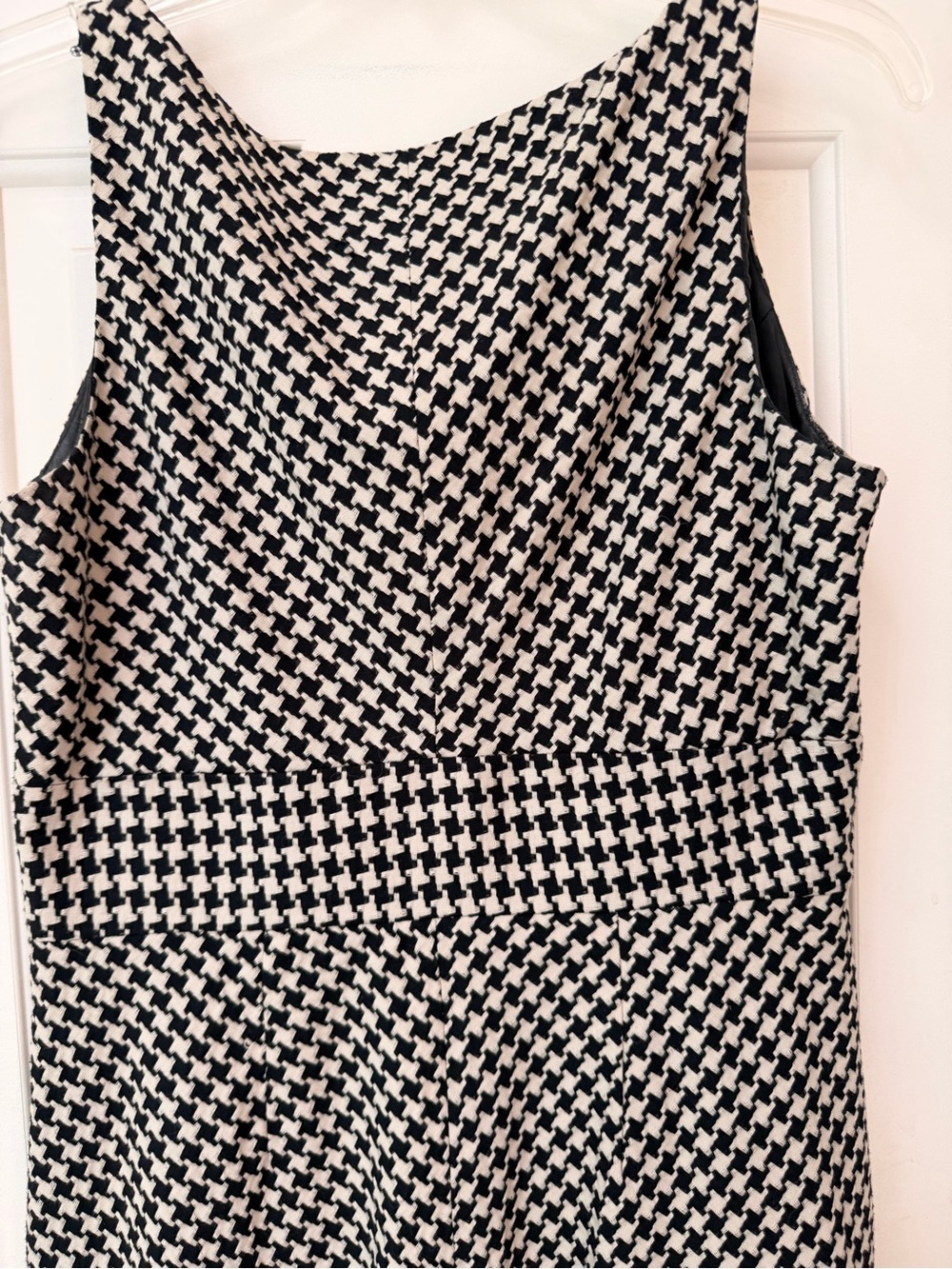 Evan Picone White & Black Houndstooth, Sleeveless V-Neck Fit-N-Flare Dress, Sz 6 - Picture 12 of 16